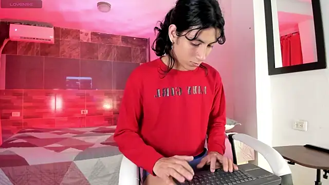 Snapshot of angel_hass18 chatting on May 2026 01:57:16 AM angel hass18 online show from May 2026 01:57:16 AM