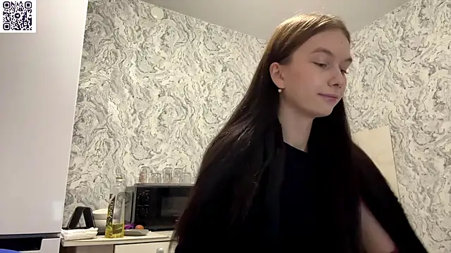 Snapshot of HinaDesire chatting on May 2026 08:14:02 PM HinaDesire online show from May 2026 08:14:02 PM