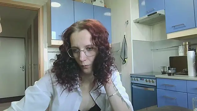 Snapshot of Lucy_Crystal chatting on May 2026 02:57:02 PM Lucy Crystal online show from May 2026 02:57:02 PM