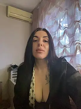Snapshot of IsabellaJoutes chatting on July 2026 02:04:01 PM IsabellaJoutes online show from July 2026 02:04:01 PM
