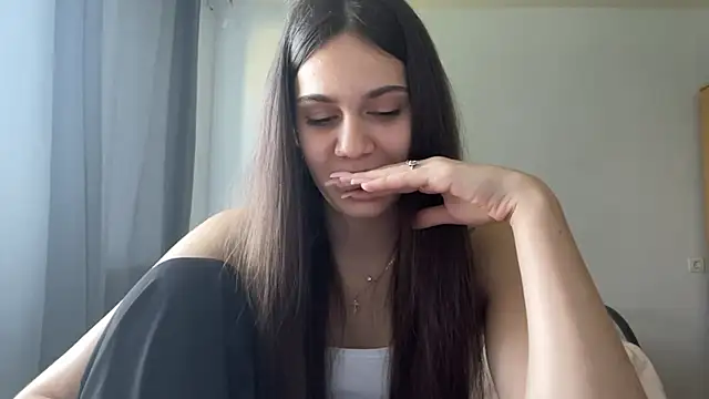 Snapshot of MaryRaven chatting on May 2026 01:51:01 PM MaryRaven online show from May 2026 01:51:01 PM