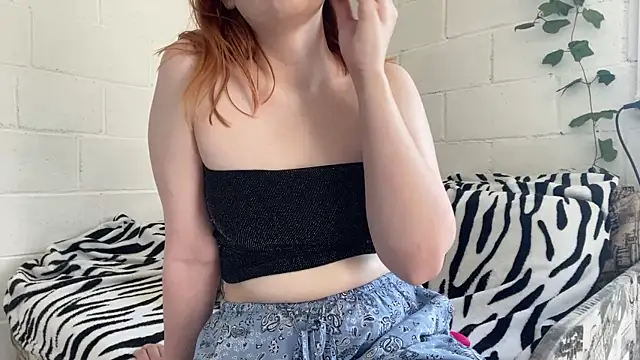 Amber  Fox online show from June 2026 01:08:02 PM
