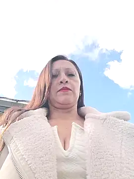 Snapshot of Vely_ chatting on July 2026 08:30:02 PM Vely online show from July 2026 08:30:02 PM