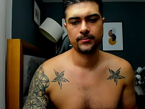 Snapshot of ZEI-001 chatting on May 2026 02:29:01 AM ZEI-001 online show from May 2026 02:29:01 AM