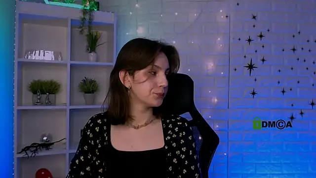 imhaileyy online show from May 2026 11:06:01 AM