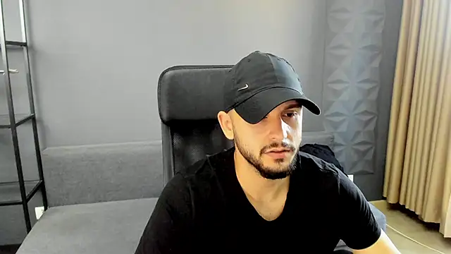 TroyWadee online show from June 2026 04:24:01 AM