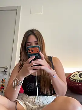 daniniescobar online show from May 2026 02:45:01 PM