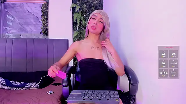 Snapshot of lily_dark__ chatting on May 2026 09:43:01 PM lily dark online show from May 2026 09:43:01 PM