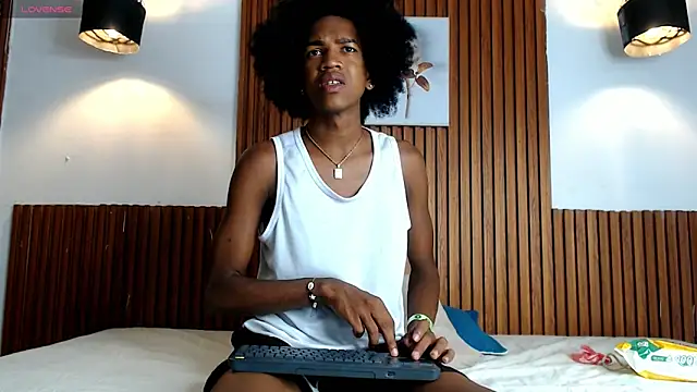 Afrowayuu online show from May 2026 05:56:01 PM