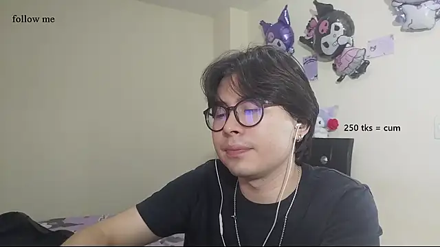 Snapshot of kuromi_boy chatting on May 2026 12:07:02 AM kuromi boy online show from May 2026 12:07:02 AM