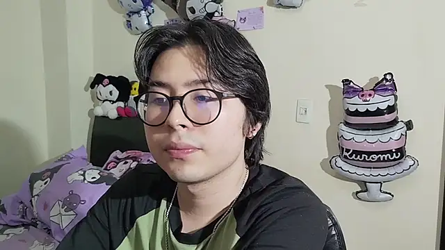 Snapshot of kuromi_boy chatting on May 2026 01:55:01 AM kuromi boy online show from May 2026 01:55:01 AM