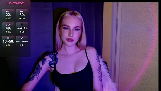Snapshot of MichelleVelour chatting on June 2026 05:17:01 PM MichelleVelour online show from June 2026 05:17:01 PM