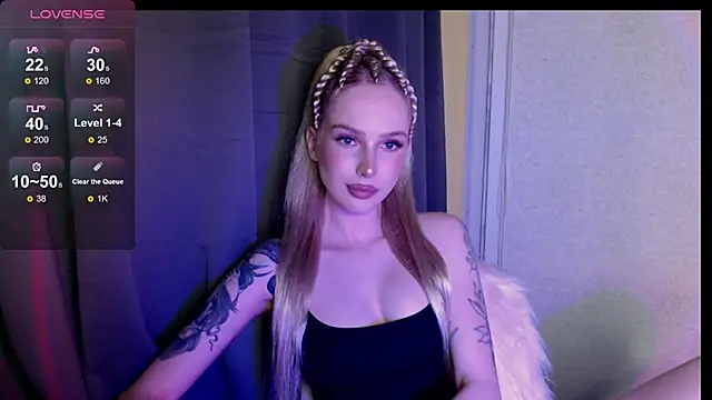 Snapshot of MichelleVelour chatting on June 2026 05:12:02 PM MichelleVelour online show from June 2026 05:12:02 PM
