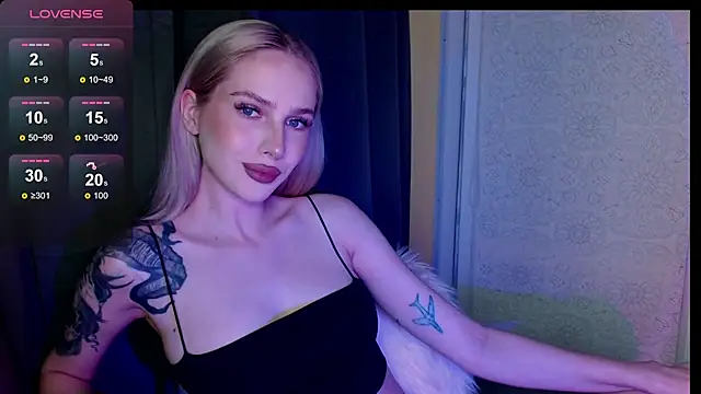 Snapshot of MichelleVelour chatting on July 2026 05:41:02 PM MichelleVelour online show from July 2026 05:41:02 PM