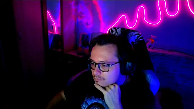 MeLanXolik online show from May 2026 10:29:02 PM