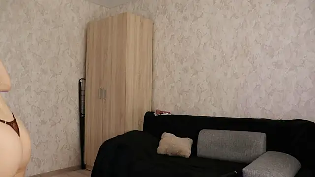 moanelysa online show from July 2026 08:17:02 AM
