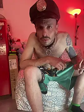 imponenteZeus online show from May 2026 10:16:02 PM