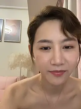 A-happyy online show from May 2026 02:14:01 PM