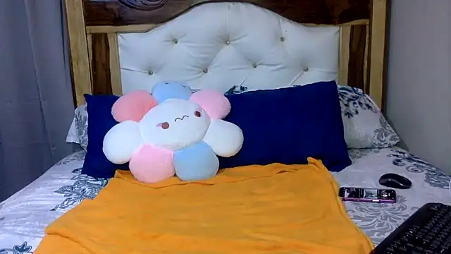 creamyamber online show from February 2026 01:13:01 AM