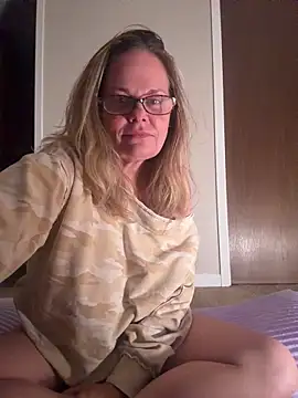 christinamoon0612 online show from May 2026 05:14:02 AM