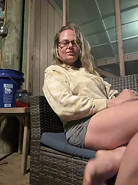 christinamoon0612 online show from May 2026 04:52:02 AM