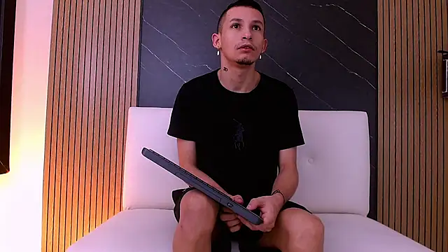 Isak Berekoa online show from June 2026 10:57:02 AM