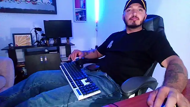 Thiago 420 online show from May 2026 11:34:04 PM