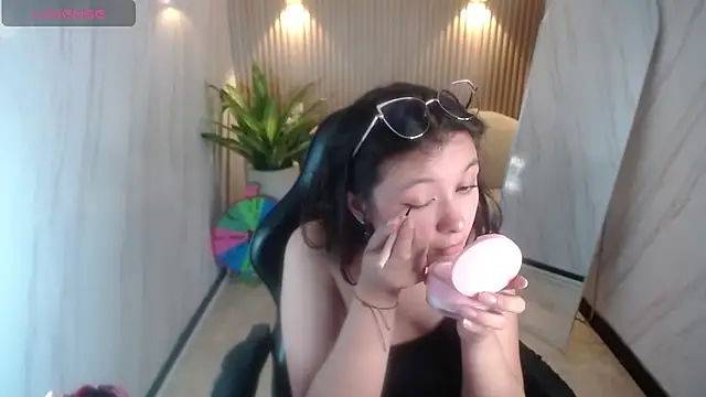 HoneyDoll tf online show from June 2026 08:52:02 PM