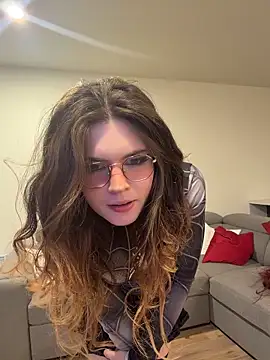 cutypiefull online show from June 2026 02:37:02 AM