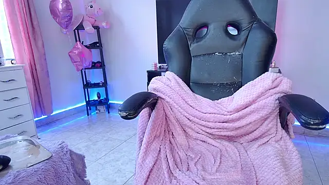 Snapshot of Barbie20_ chatting on May 2026 01:32:02 PM Barbie20 online show from May 2026 01:32:02 PM