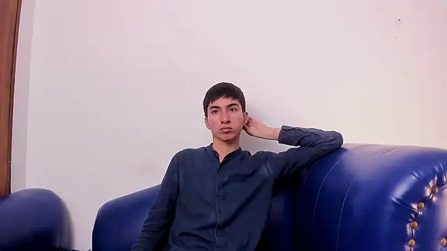 LittleNerd18 online show from May 2026 04:53:02 AM