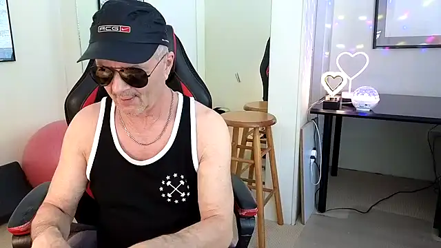 hotdadbod online show from January 2025 09:33:01 PM