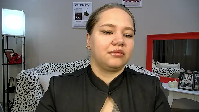 Snapshot of DianaKristol chatting on June 2026 06:25:02 AM DianaKristol online show from June 2026 06:25:02 AM