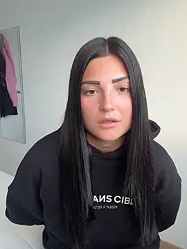 leaascorpioo online show from May 2026 06:47:02 PM