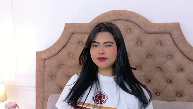 Snapshot of SophiaCollinss chatting on June 2026 08:03:01 PM SophiaCollinss online show from June 2026 08:03:01 PM