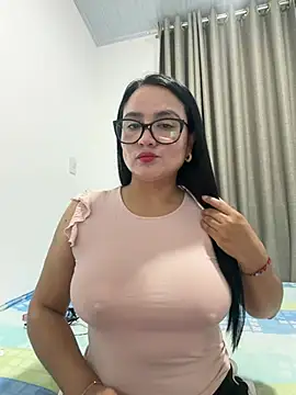 rousee69  online show from June 2026 12:27:01 AM