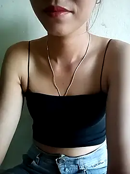 Snapshot of Suly-sweet chatting on June 2026 09:15:01 AM Suly-sweet online show from June 2026 09:15:01 AM