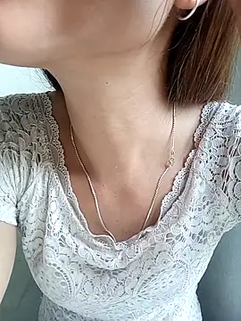 Snapshot of Suly-sweet chatting on June 2026 04:37:01 AM Suly-sweet online show from June 2026 04:37:01 AM