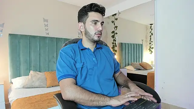 Snapshot of NOAH_SIN_ chatting on June 2026 04:04:01 AM NOAH SIN online show from June 2026 04:04:01 AM