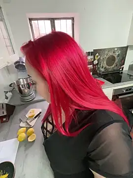 littleEve online show from September 2025 01:33:02 PM