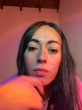 ToxicYani online show from May 2026 04:18:01 AM