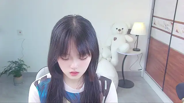 Evil-Bunny007 online show from May 2026 09:38:01 AM