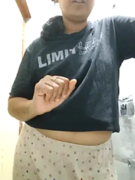 Snapshot of Radhika_rekha_kannada chatting on June 2026 05:18:02 PM Radhika rekha kannada online show from June 2026 05:18:02 PM