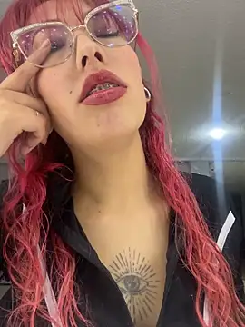 Snapshot of MeraSecretXXX chatting on June 2026 01:04:01 PM MeraSecretXXX online show from June 2026 01:04:01 PM
