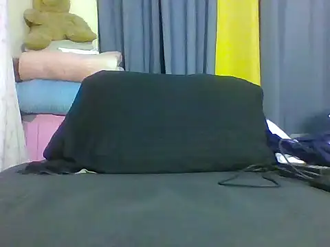 Snapshot of petite_hottie chatting on June 2026 06:56:01 PM petite hottie online show from June 2026 06:56:01 PM
