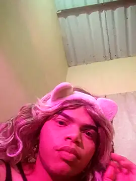 Thifanny room online show from May 2026 05:15:02 AM