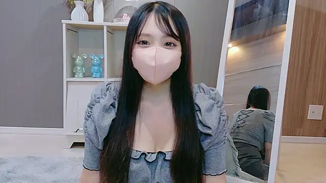 Runa-nn online show from June 2026 12:42:02 PM