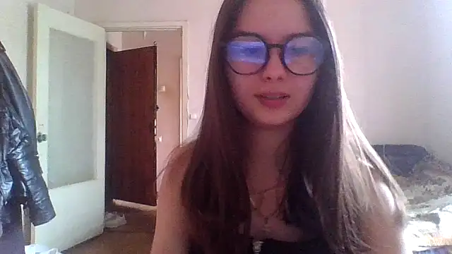 Snapshot of Bellochka201 chatting on June 2026 09:01:02 AM Bellochka201 online show from June 2026 09:01:02 AM