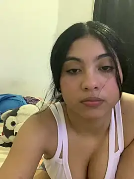 Snapshot of Paula-sinz chatting on June 2026 10:25:01 PM Paula-sinz online show from June 2026 10:25:01 PM