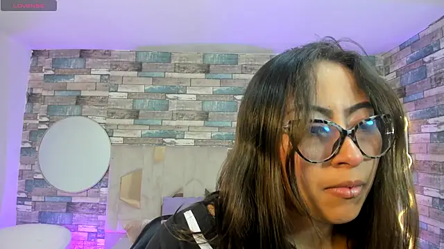 Snapshot of Amhira_Tay chatting on June 2026 07:12:02 PM Amhira Tay online show from June 2026 07:12:02 PM